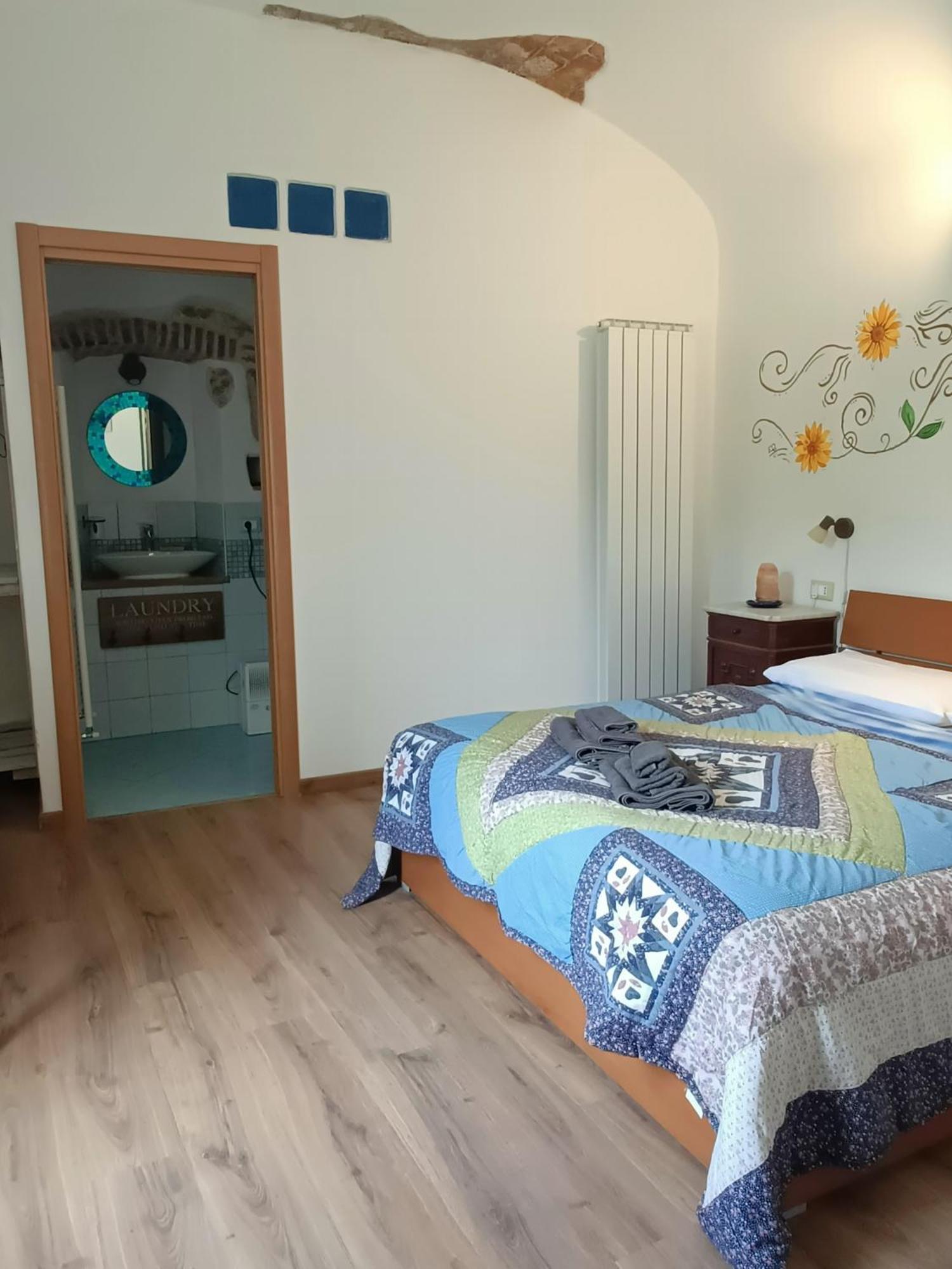 B&B Il Girasole Finale Ligure Luaran gambar